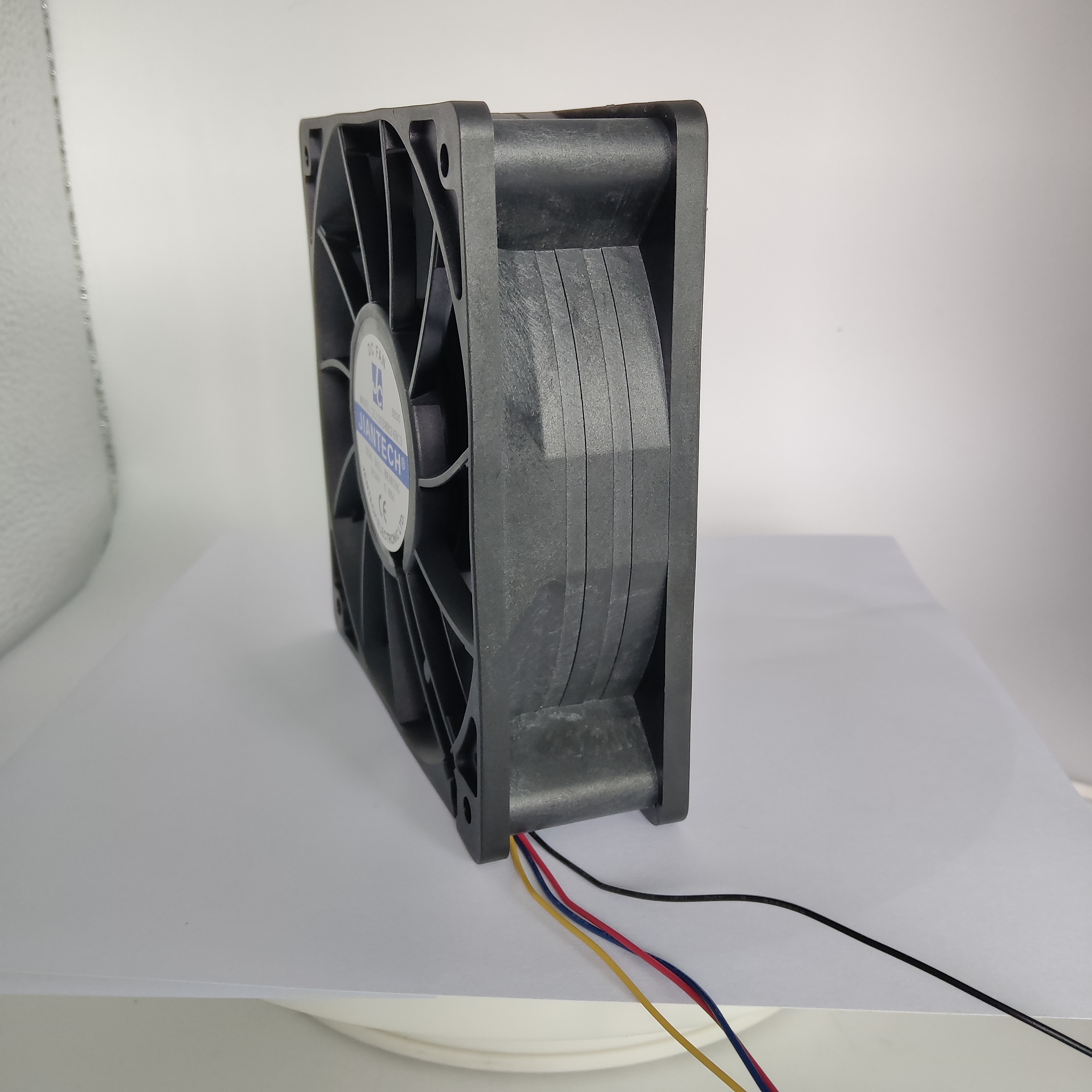 充电桩电源系统强化散热 JC12038B24M-3｜24V 中高风压轴流散热风扇