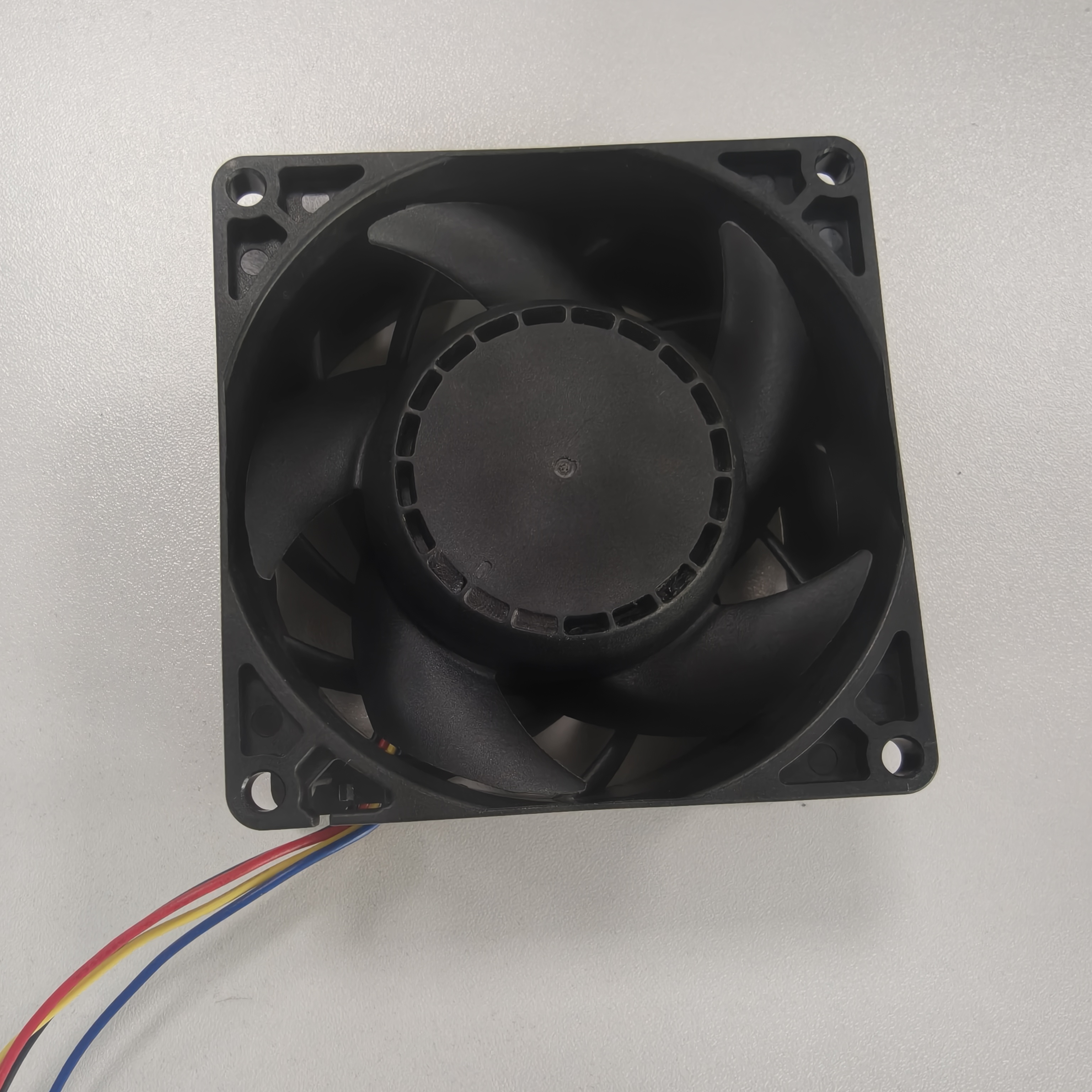 健策JC8038B12L-1 80×80×38mm轴流散热风扇在充电桩中的应用｜56CFM高风压工业散热风扇